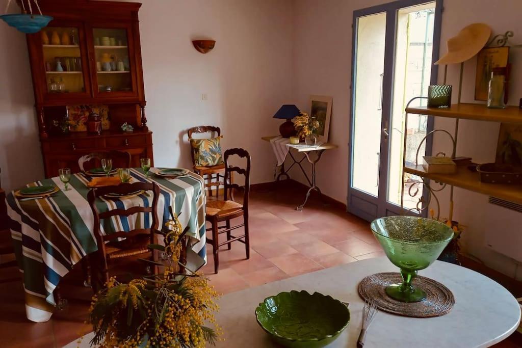 Holiday home Maison Provencale Les Glycines Roquemaure (Gard)